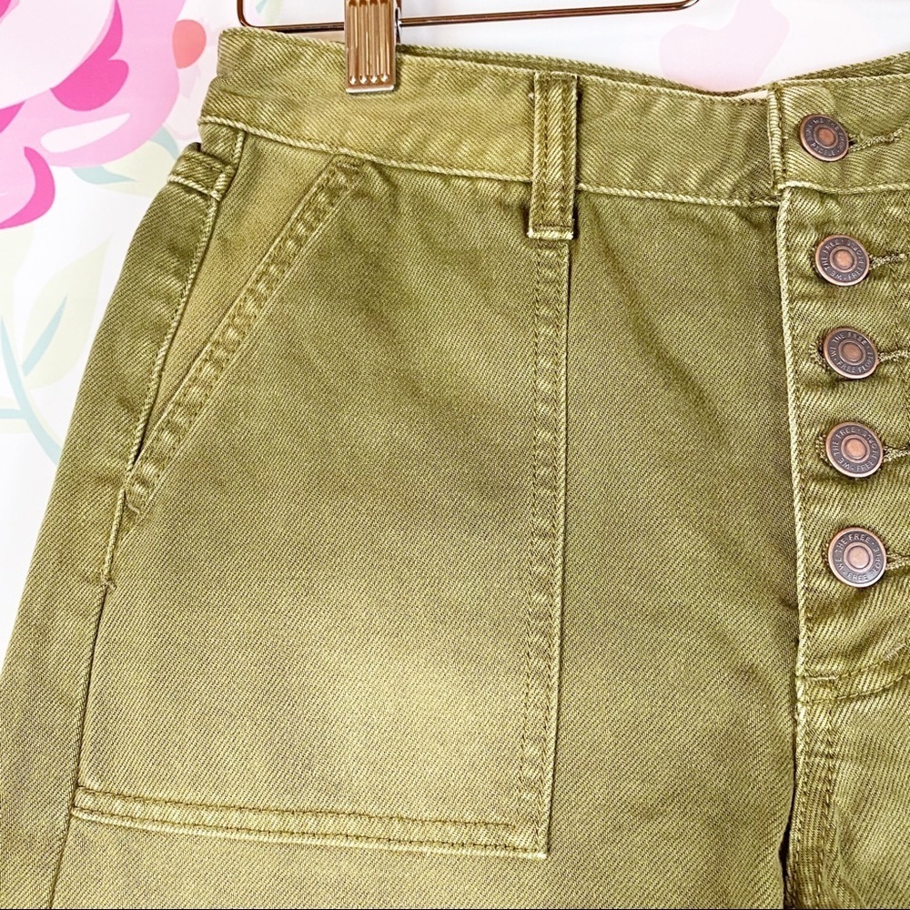 NEW Free People High Rise Distressed Button Fly Olive Army Green Denim Shorts 26 - Picture 3 of 8